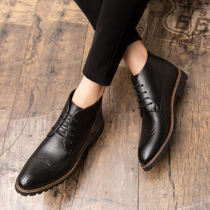 Simple Carved Casual Pointed Inner Height Increasing Leather Shoes